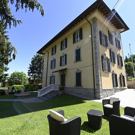 Residenza Villa Maria Roncola Exteriör bild