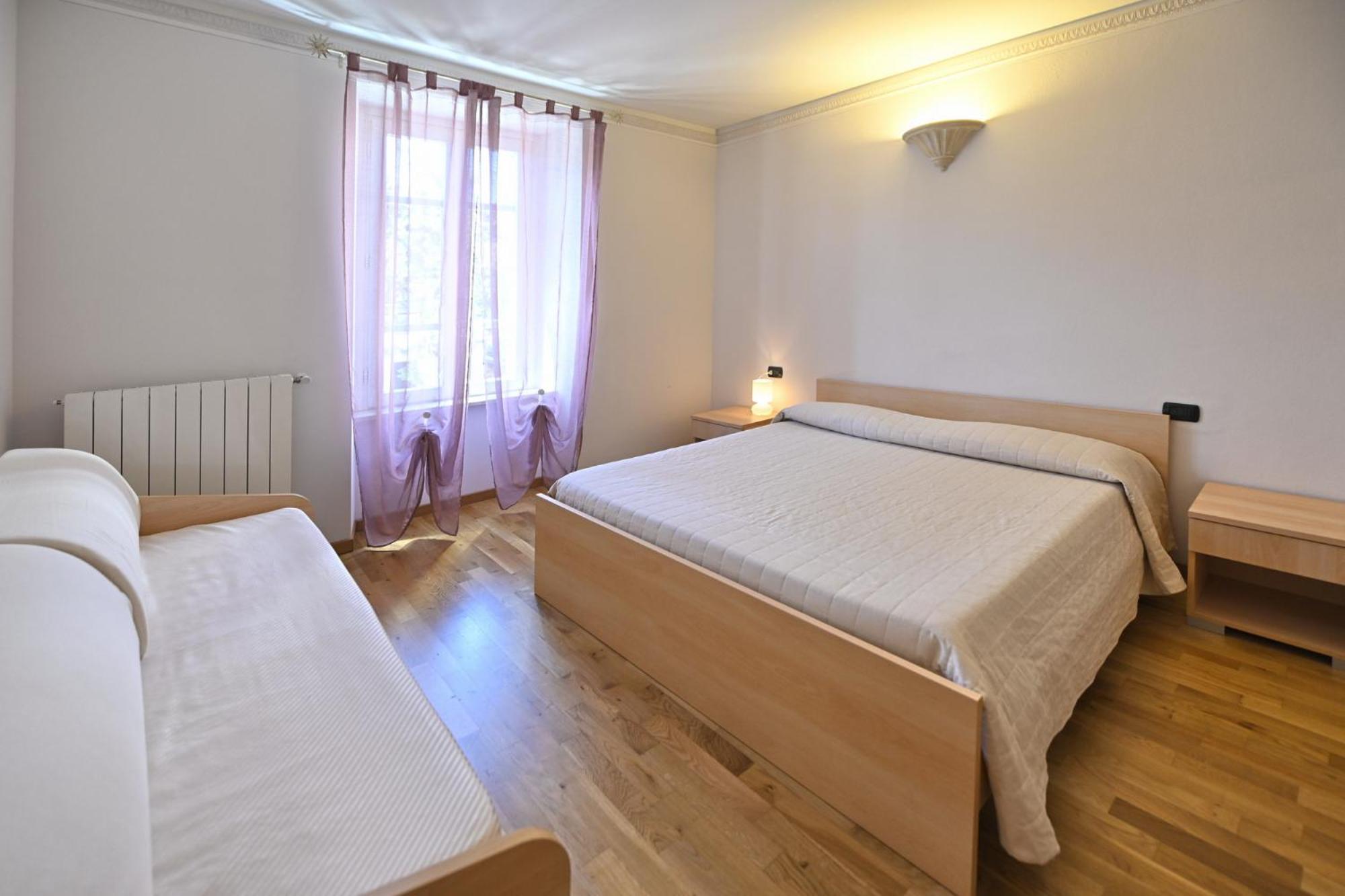 Residenza Villa Maria Roncola Exteriör bild
