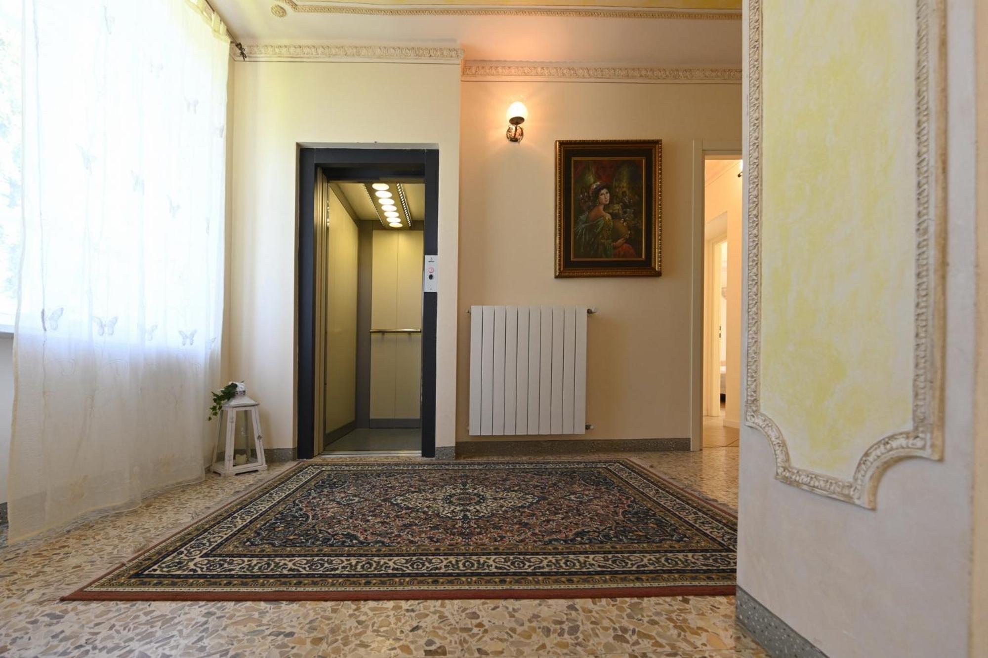 Residenza Villa Maria Roncola Exteriör bild